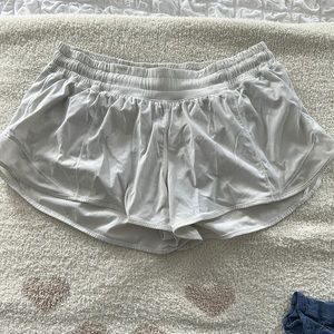 Lululemon Hotty Hot Low Rise Lined Short -2.5